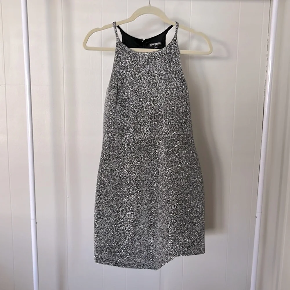 Perfect for NYE. Express size 4 sparkly silver dress - Picture 1 of 3